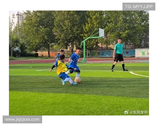 绿茵争锋激荡青春梦想见证荣耀时刻的足球传奇之路 绿茵争锋激荡青春梦想见证荣耀时刻的足球传奇之路