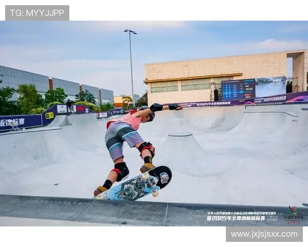 广州滑板队灵活性引发热议运动员表现与训练方式的深度探讨 广州滑板队灵活性引发热议运动员表现与训练方式的深度探讨