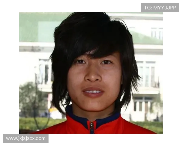 张娜独家揭秘:深入解析足球技巧与战术心得分享 张娜独家揭秘:深入解析足球技巧与战术心得分享