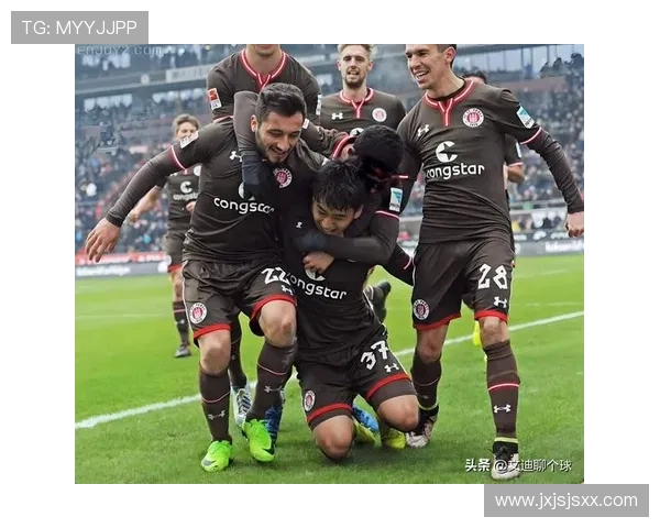 布拉格与多特的精彩对决揭示了欧洲足球的魅力与竞争激烈程度 布拉格与多特的精彩对决揭示了欧洲足球的魅力与竞争激烈程度