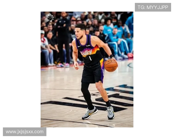 德文布克引领太阳队崛起成NBA新星展现无限潜力与激情